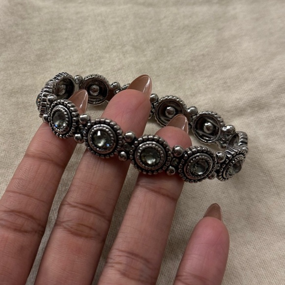 Touchstone crystal Silver gem studded bracelet - Picture 2 of 3